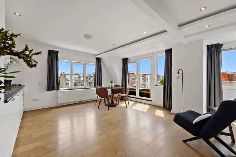 Appartement te koop Den Haag Bomen en Bloemenbuurt