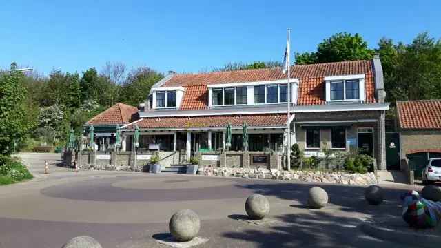 Zeerust Renesse Horecagelegenheid met Woning