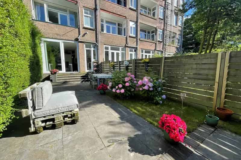 Luxe benedenwoning Blijdorp grote tuin Energielabel B