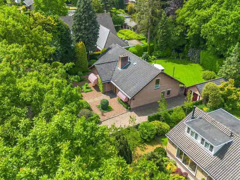 Vrijstaande Villa te Huizen: Ruimte, Licht en Rust