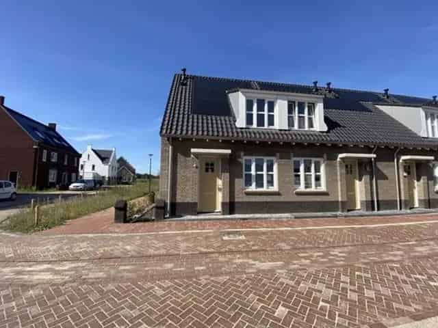Veldhoven  (Verspreide huizen Zittard)  - Vlasacker