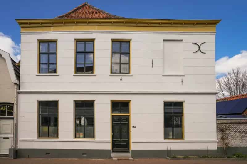 Rijksmonumentale Stadsboerderij te koop Zaltbommel