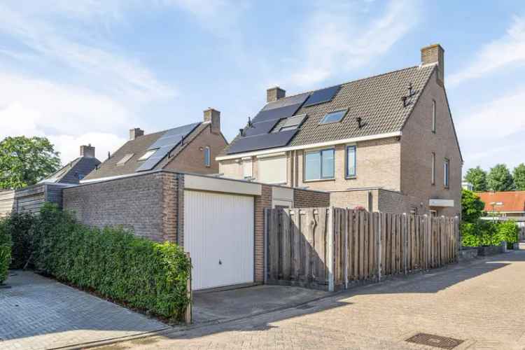 Riante 2-onder-1-kapwoning te koop in Rhenen