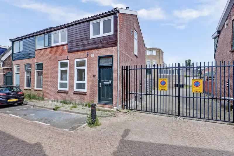 Huis te koop: 3 slaapkamers, luxe badkamer, tuin, Oud-Koog