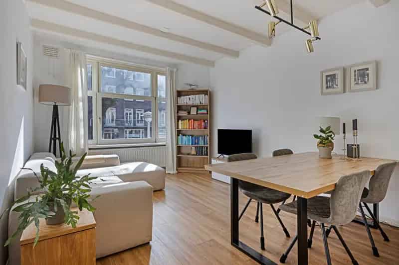 Amsterdam Oud-West: 2-kamerappartement 40,5m2 gerenoveerd