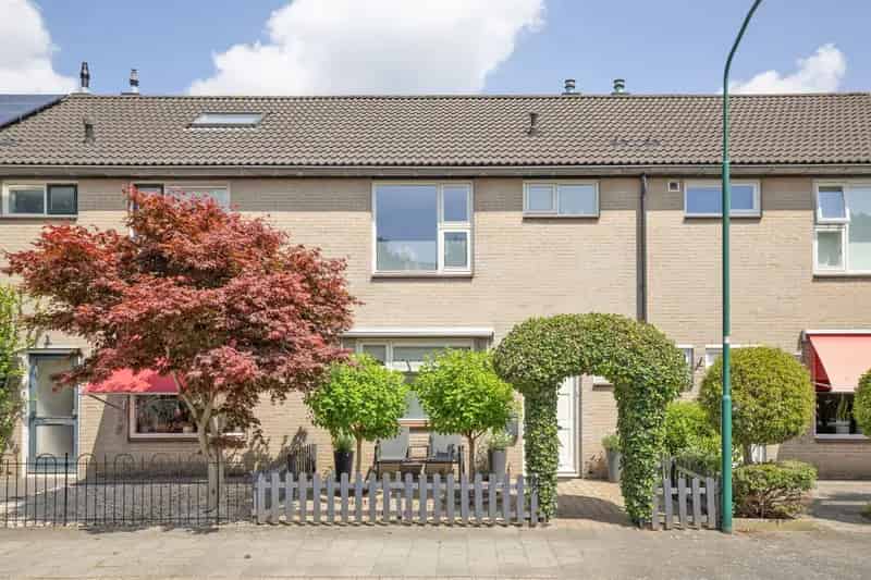 Huis te koop: Lambertsveen 15 3755 JC Eemnes | Funda