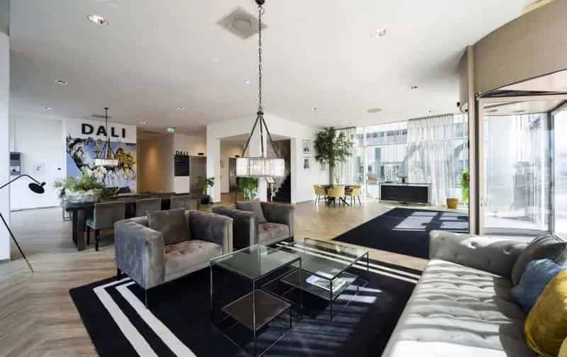 Kantoorruimte huren Amsterdam Plaza Arena 237m²