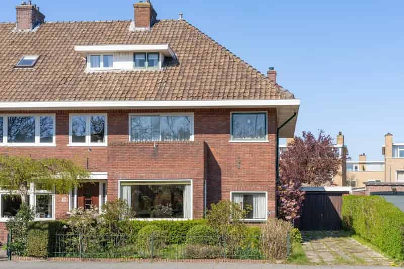 Jaren 30 Huis Oegstgeest 5 Slaapkamers Garage Tuin