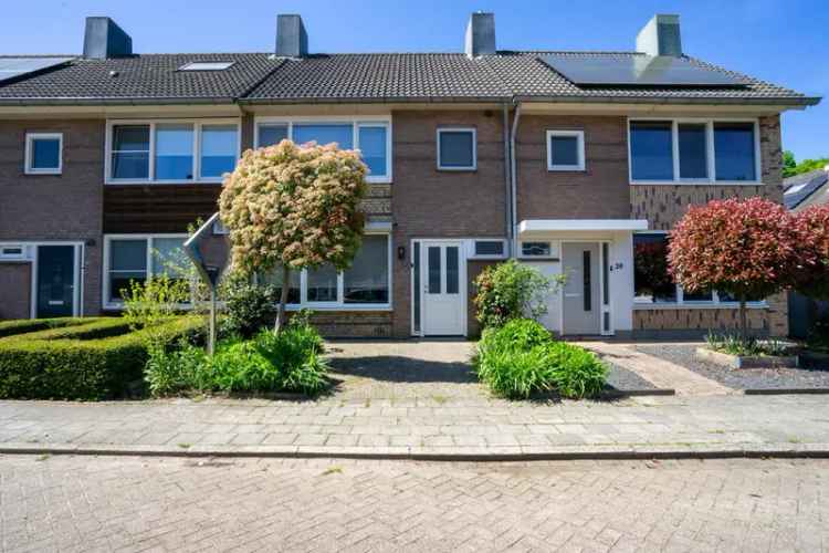 Tussenwoning Deurne 4 slaapkamers tuin westen instapklaar