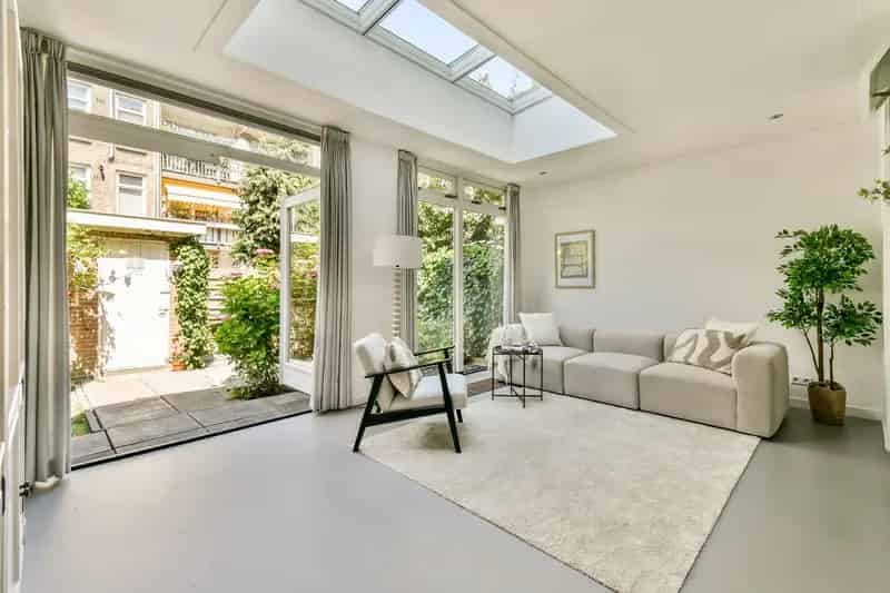 Amsterdam Oud Zuid Stadionbuurt benedenwoning 81m2 2 slaapkamers tuin
