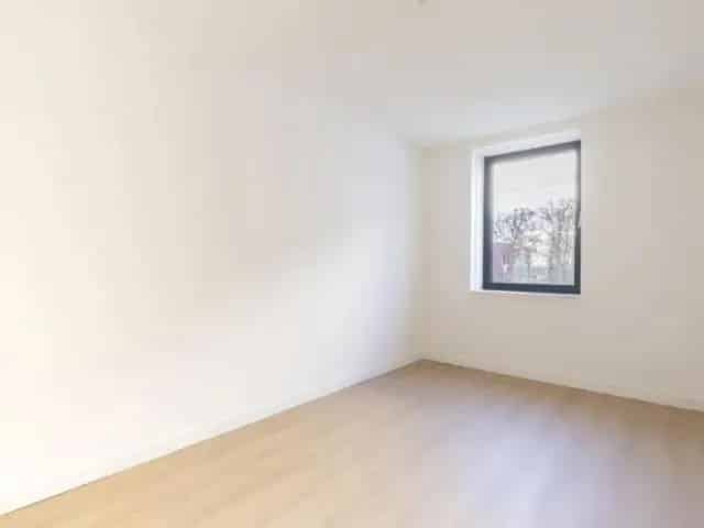 Nieuwe Hoekwoning 3 Slaapkamers Luxe Keuken Grote Zolder