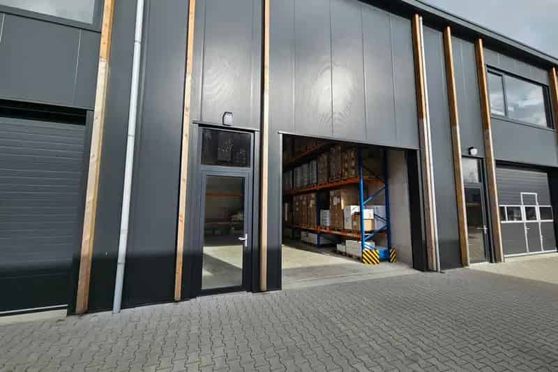 Bedrijfshal te huur Zutphen 80m2 Moderne Bedrijfsruimte