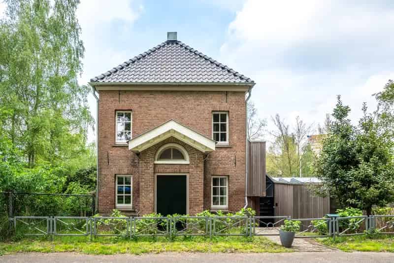 Huis te koop Nijmegen: Karakteristiek Tolhuis met 4 slaapkamers
