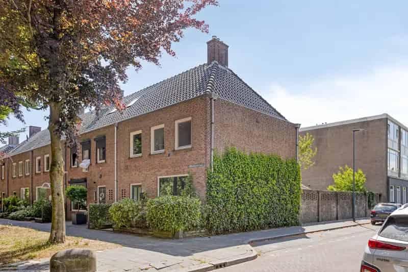 Moderne Eindwoning 4 Slaapkamers Oosterhout Nabij Centrum