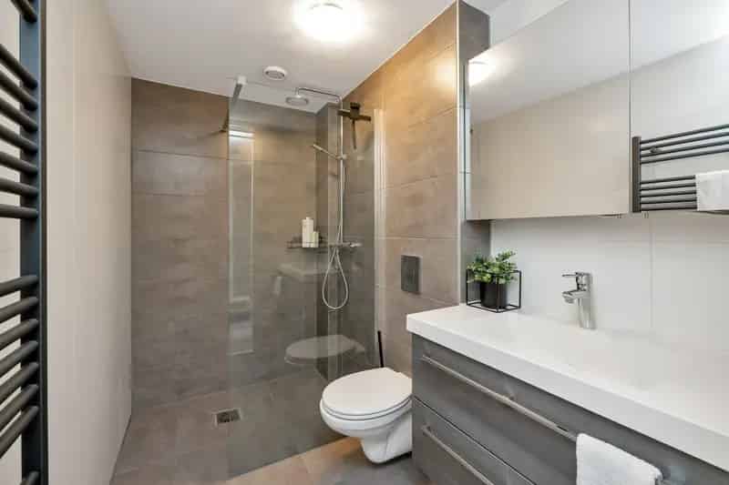 Huis te koop Hoogvliet 6 slaapkamers 2 badkamers
