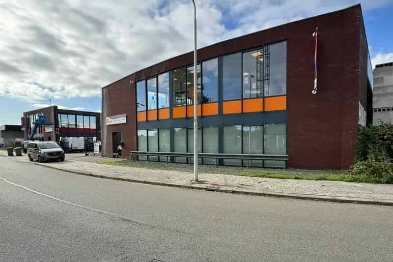 Bedrijfshal Amersfoort te huur Kantoorpand 248m²