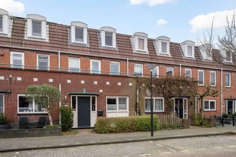 Huis te koop Maassluis 5-kamer eengezinswoning 9 zonnepanelen energielabel A