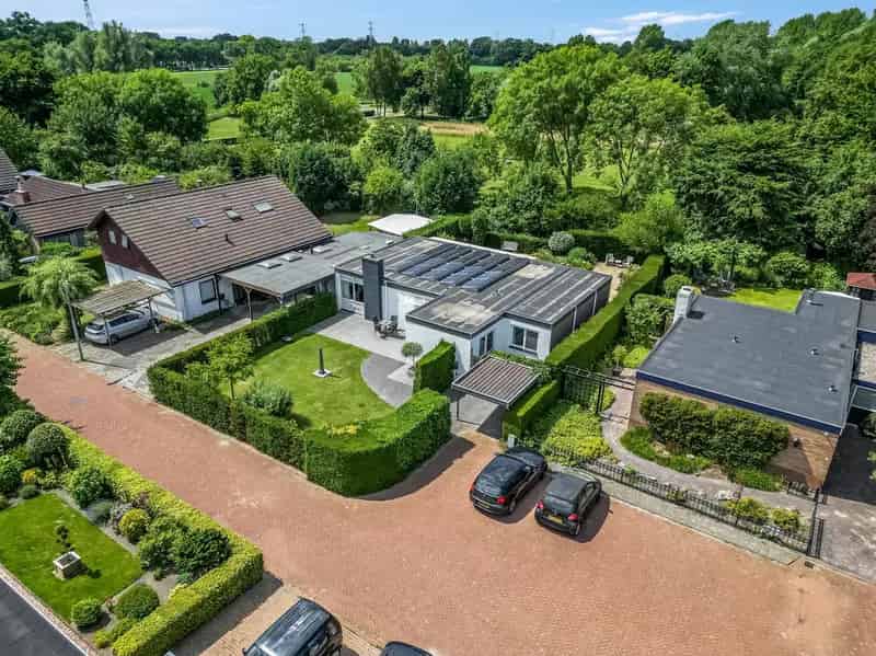 Bungalow Zetten:  Moderne gelijkvloerse woning met 3 slaapkamers en tuin