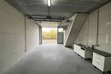 107 m2 Bedrijfsruimte te Huur Almere Gooisekant
