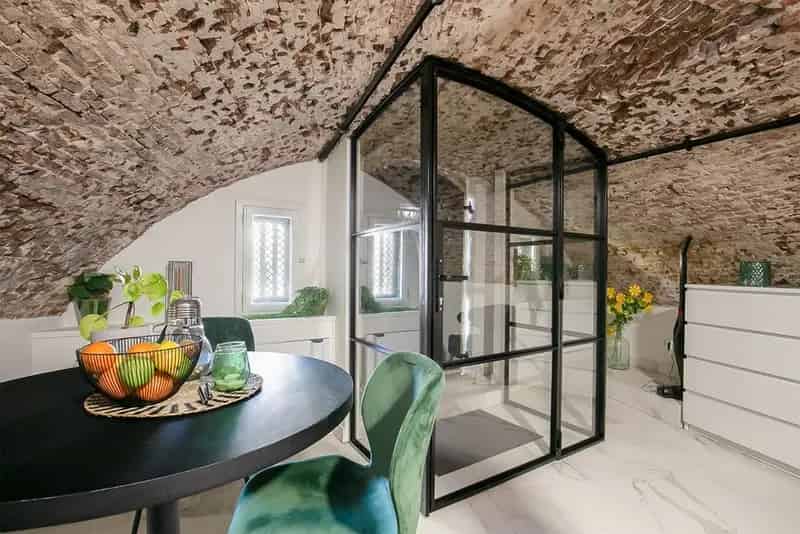 Utrecht Oudegracht Studio Appartement te Huur