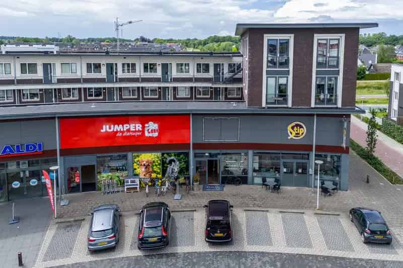 Belegging Hardenberg: 3 Units - Dierenspeciaalzaak, Kapper, Cafetaria