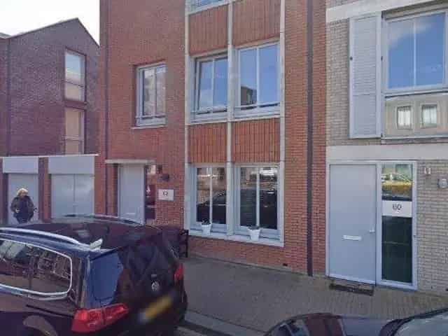Huurwoning Oegstgeest: Ruim Familiehuis 6 Slaapkamers