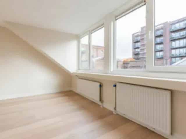 Gerenoveerde Tussenwoning Bussum 2 Slaapkamers Ruime Tuin