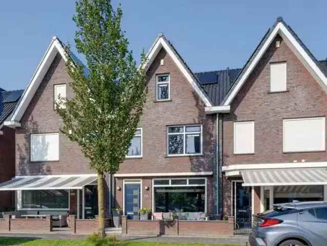 Luxe Rijwoning Volendam 161m

