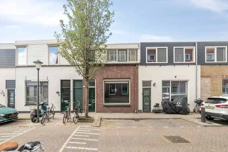 Huis te koop Schiedam: 3 4 kamer woning met dakterras