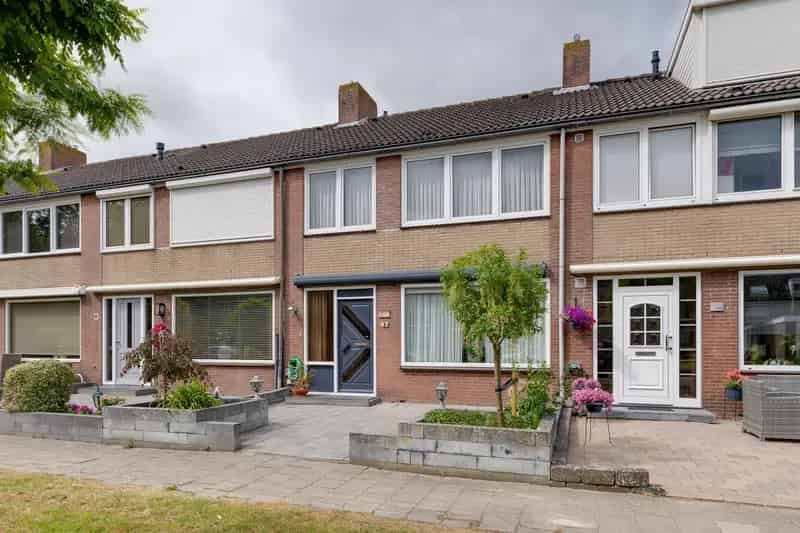Huis te koop Volendam: Ruime gezinswoning Planetenbuurt