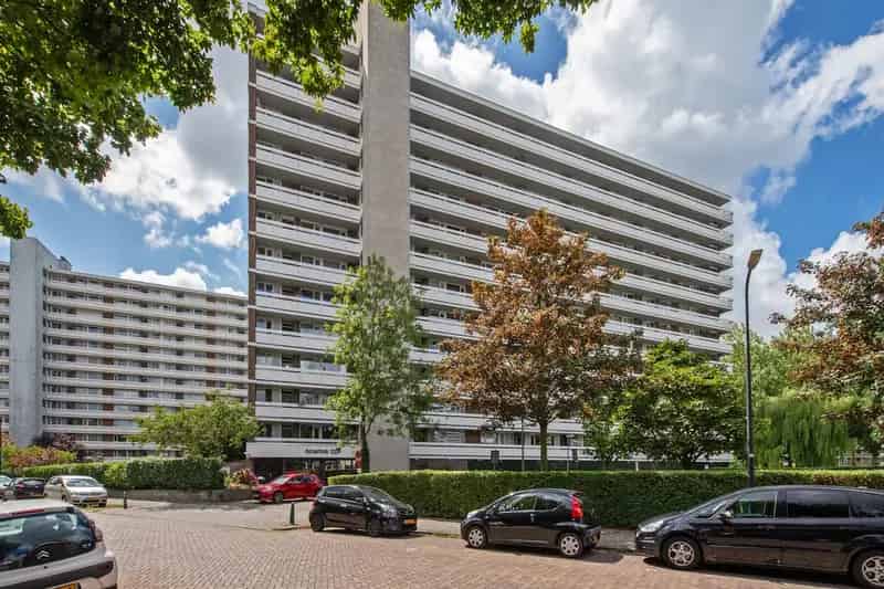 Rijswijk appartement te koop: Licht 3 kamer appartement met balkon en parkeren