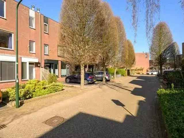 Koophuis Leidschendam 5 Kamers 4 Slaapkamers Tuin