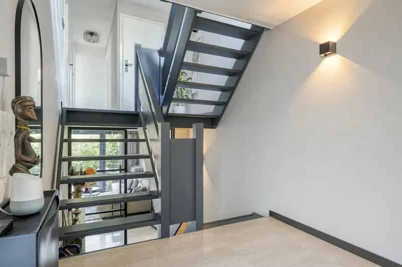 Ruime Split-level woning Oud-Beijerland 4 slaapkamers moderne keuken