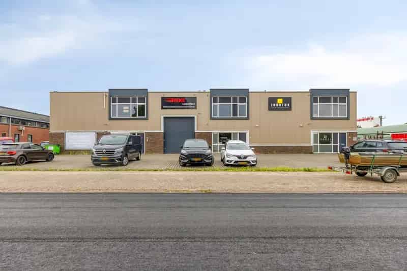 Bedrijfshal te Huur Enschede Havengebied 195m2