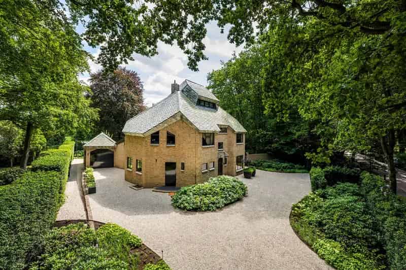 Rijksmonumentaal Huis te Koop Laren NH 5 slaapkamers 350m2