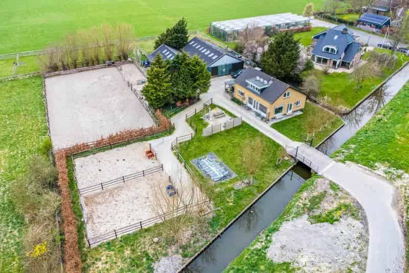 Huis te koop Zuidoostbeemster: Vrijstaand met Paardenstallen
