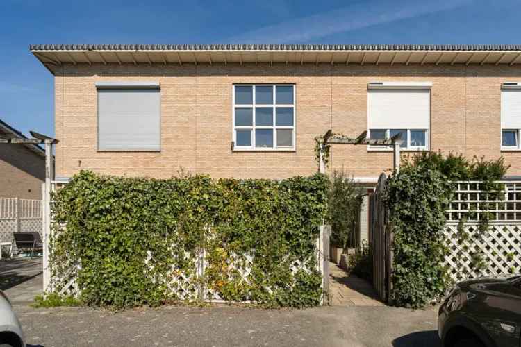Huis te koop Oosterheem: Luxe eengezinswoning 3 slaapkamers