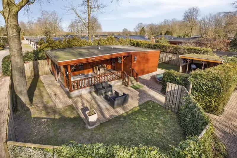 Wellnesschalet 2 Personen Prive Zwembad Jacuzzi Sauna Strand Bos