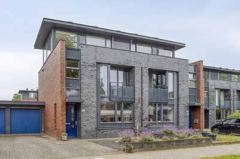 Ruime gezinswoning Nieuwe Donk 4 slaapkamers moderne keuken garage