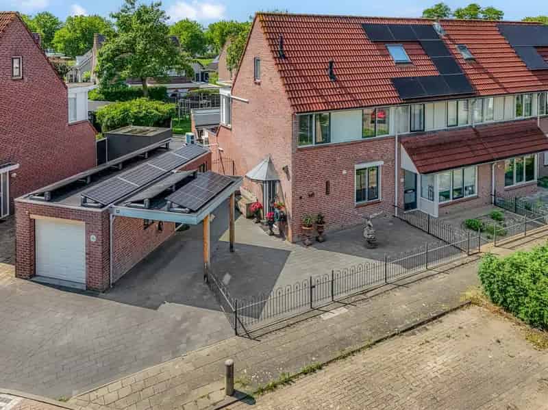 Ruime Hoekwoning Tiel 4 slaapkamers Garage Carport Energielabel A