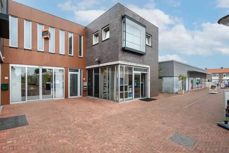 168 m2 Winkelruimte te Huur Stellendam