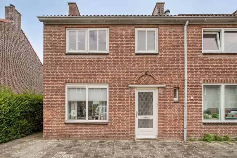 Te Koop: Gezellige Eindwoning in Geertruidenberg