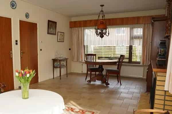 Vrijstaande Bungalow Aardenburg: Ruimte, Rust en Comfort
