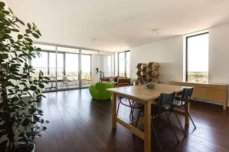 Appartement te koop Zoetermeer  -  14e verdieping met loggia en uitzicht