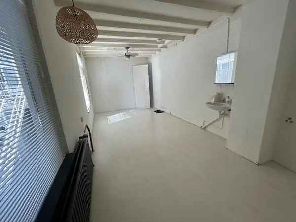 Kamer Tilburg Centrum - Ruime kamer 35m2 nabij station