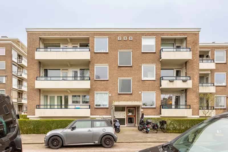Appartement te koop Den Haag: Ruime 3-kamer hoekwoning nabij Kijkduin