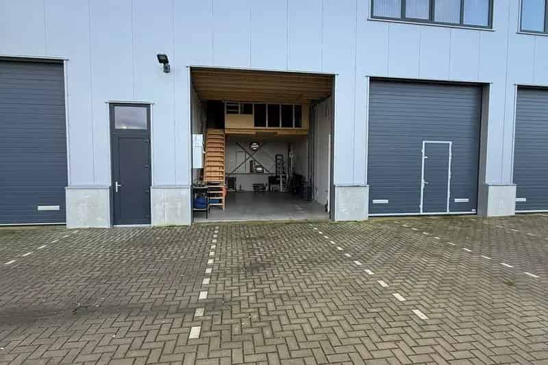 Bedrijfshal te Huur Middelharnis ZZP Opslagruimte