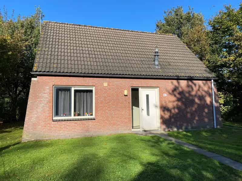 Recreatiewoning te Hoeven met Sauna Nabij Recreatiepark Splesj
