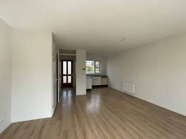 Eengezinswoning Sint Maartensdijk 3 Kamers 108m2
