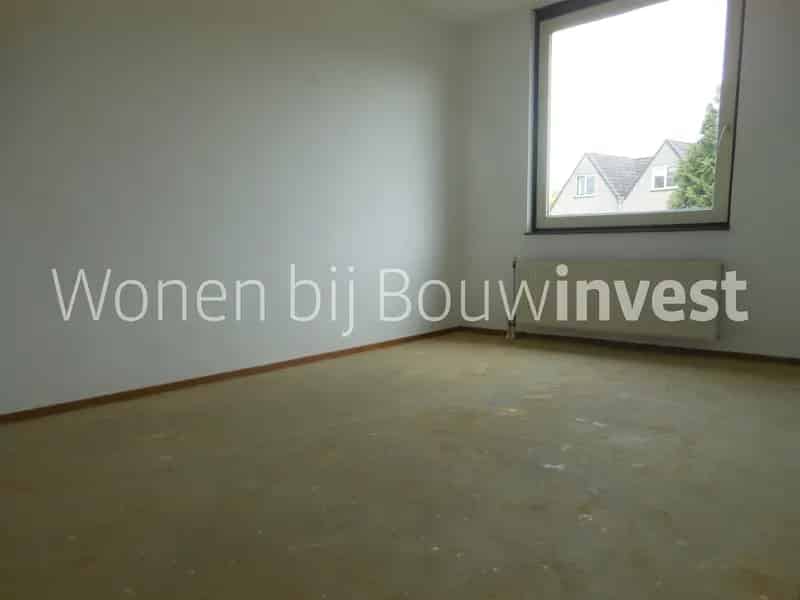 Tussenwoning Hoogland 3 slaapkamers 116m

